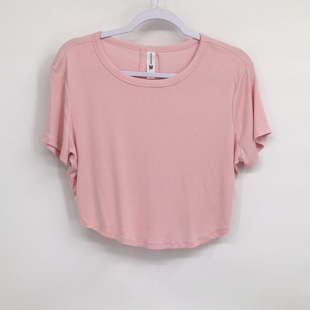 All in Motion Target Athletic Workout Shirt Pink Crop Top Short Sleeve L